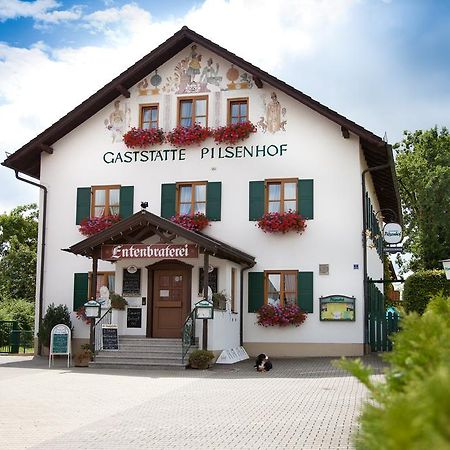 Landgasthof Pilsenhof Entenbraterei Хехендорф-ам-Пильзензее Экстерьер фото