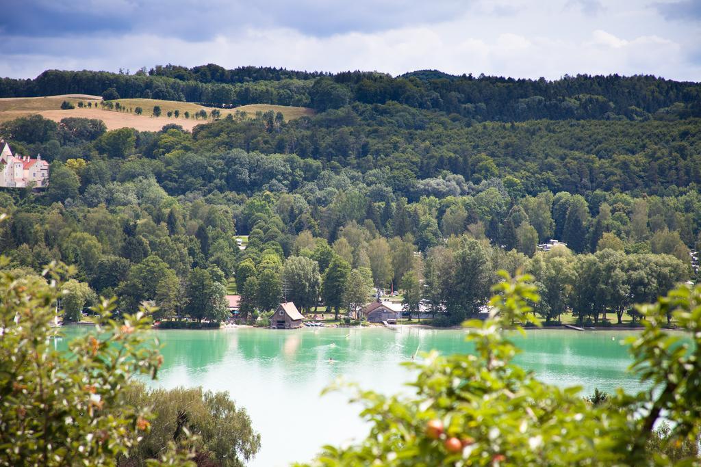 Landgasthof Pilsenhof Entenbraterei Хехендорф-ам-Пильзензее Экстерьер фото