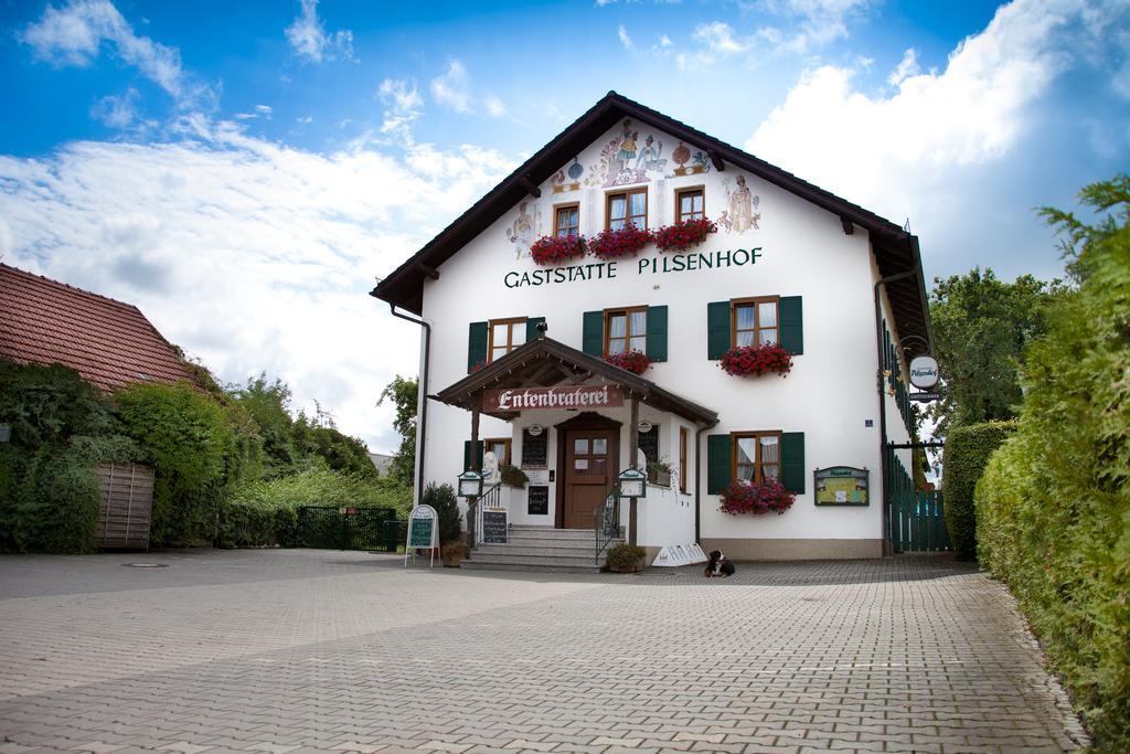 Landgasthof Pilsenhof Entenbraterei Хехендорф-ам-Пильзензее Экстерьер фото