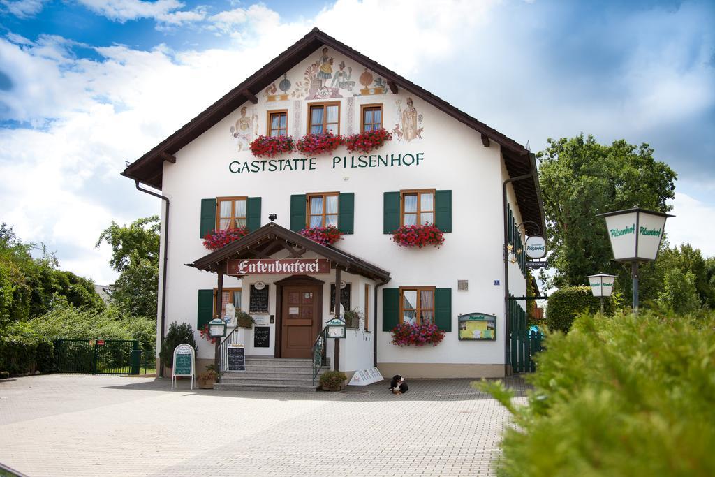 Landgasthof Pilsenhof Entenbraterei Хехендорф-ам-Пильзензее Экстерьер фото