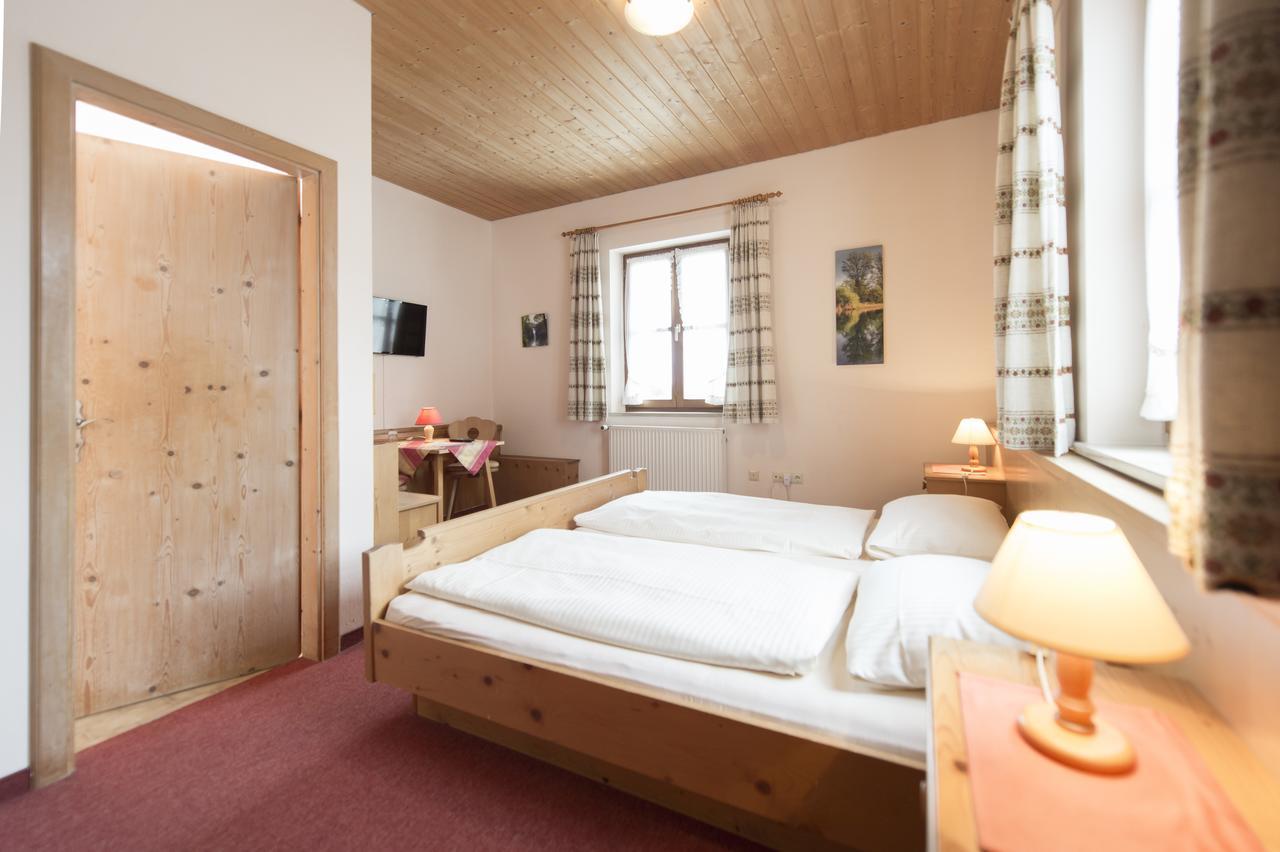 Landgasthof Pilsenhof Entenbraterei Хехендорф-ам-Пильзензее Экстерьер фото