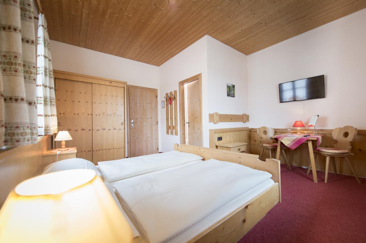 Landgasthof Pilsenhof Entenbraterei Хехендорф-ам-Пильзензее Экстерьер фото