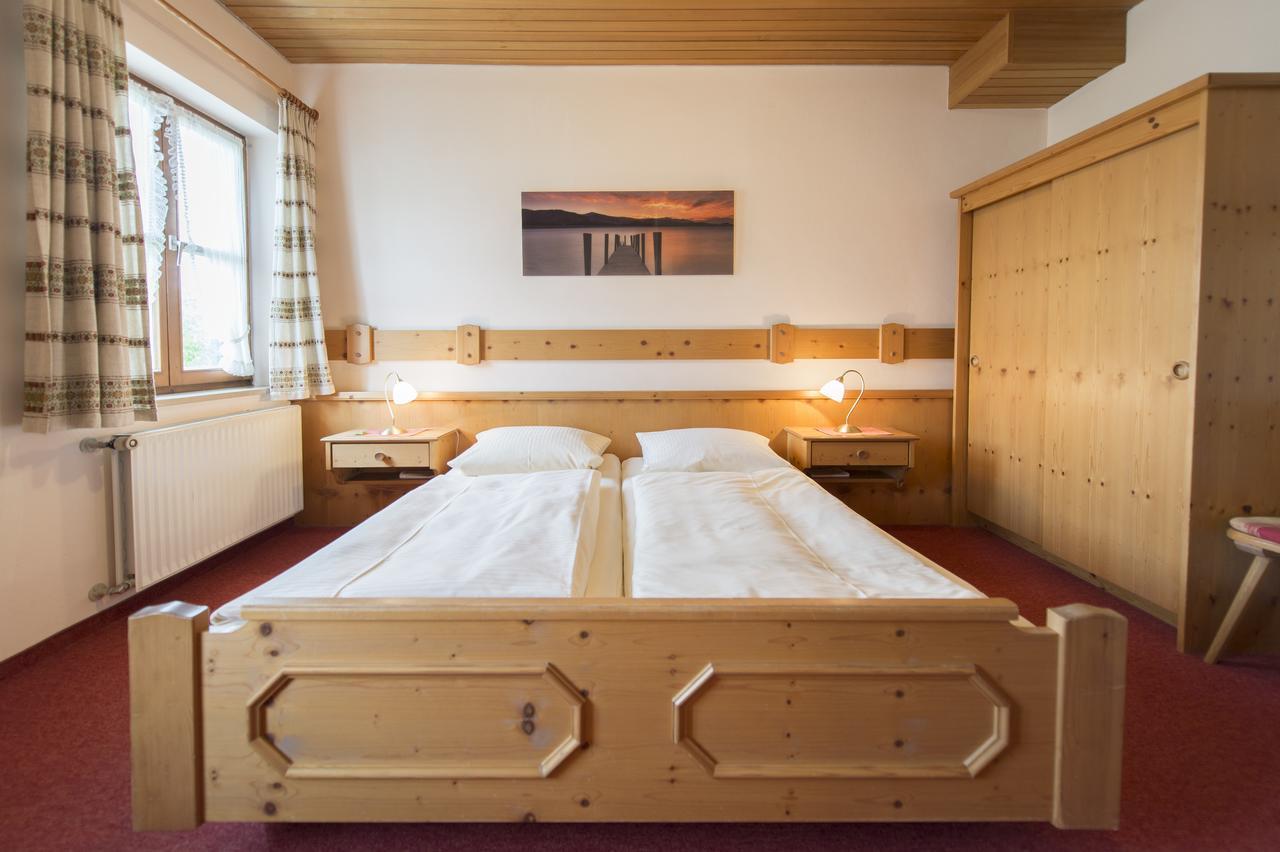 Landgasthof Pilsenhof Entenbraterei Хехендорф-ам-Пильзензее Экстерьер фото